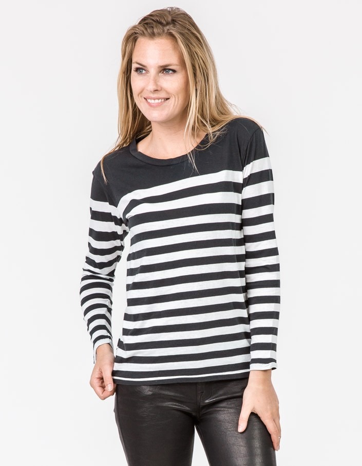 Long Sleeve Striped Tee - الصورة 2